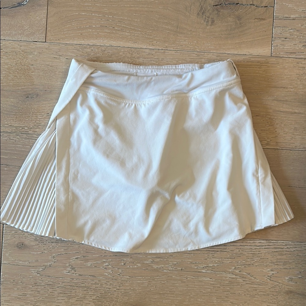 Lululemon Athletica White Mini Skater Skirt